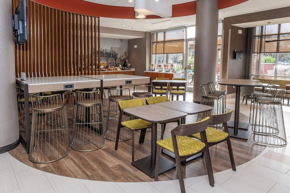 SpringHill Suites Houston Baytown gallery photo in Baytown, TX — image 10