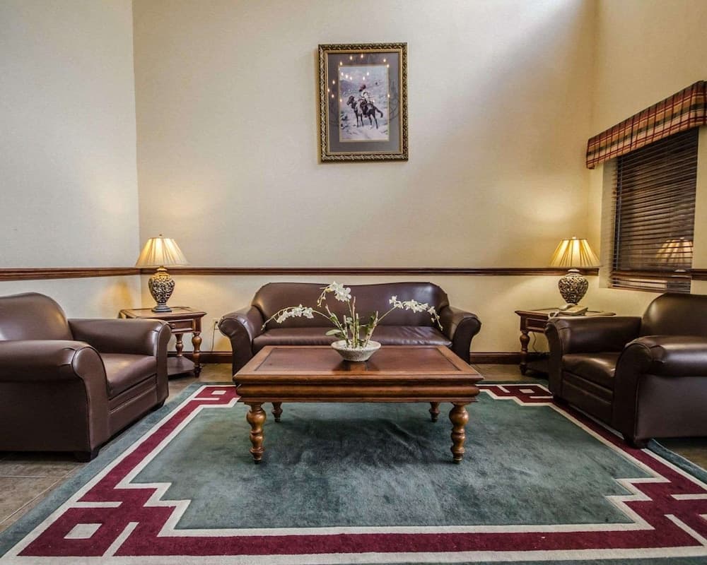 Quality Suites Jeffersonville - Louisville North property views in Jeffersonville, IN — gallery photo 3