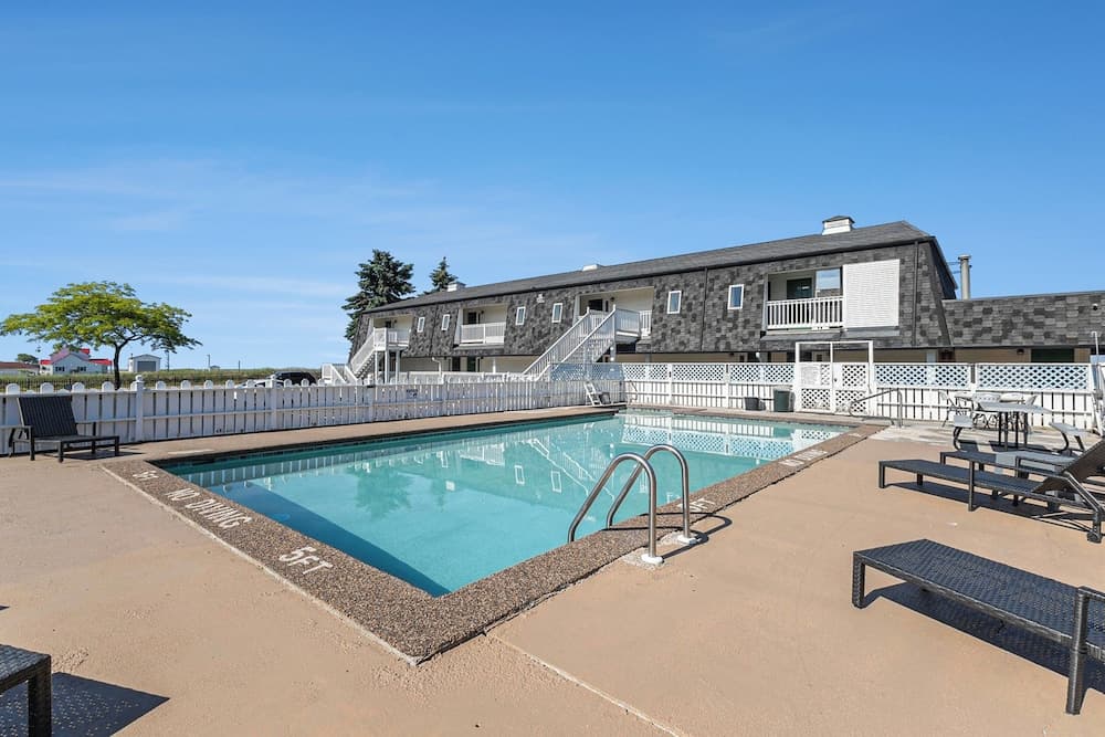 Snyder's Shoreline Inn gallery photo in Ludington, MI — image 65