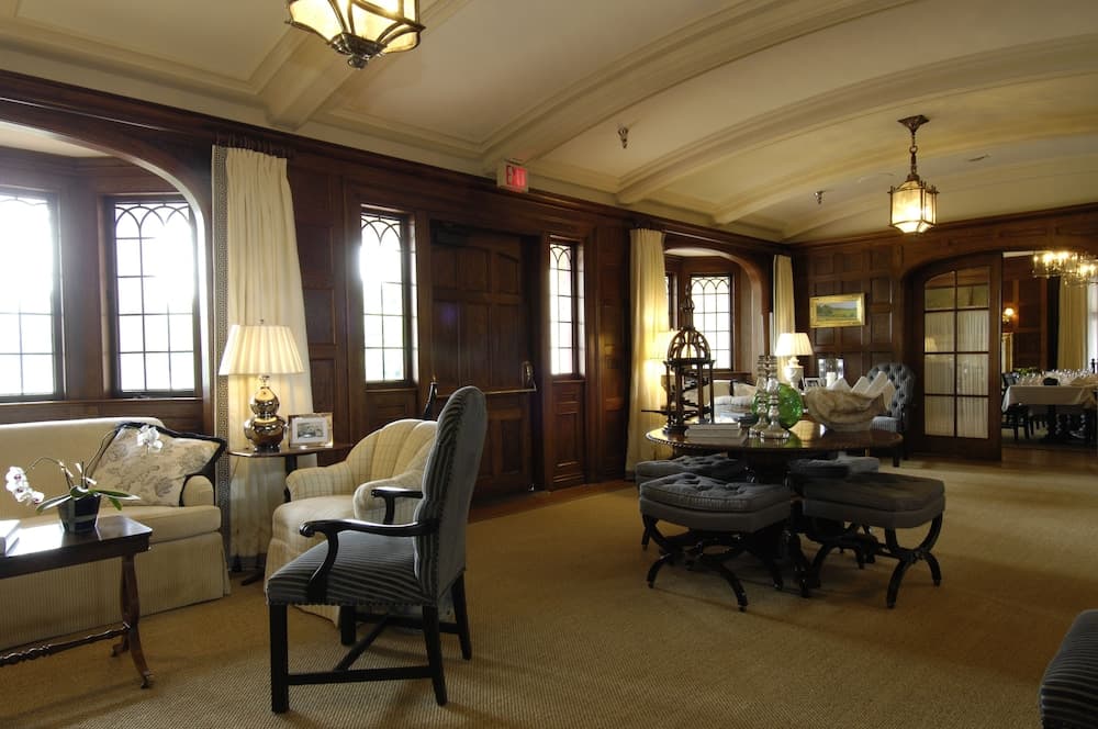 The Villages at Ocean Edge interior in Brewster — gallery photo 2