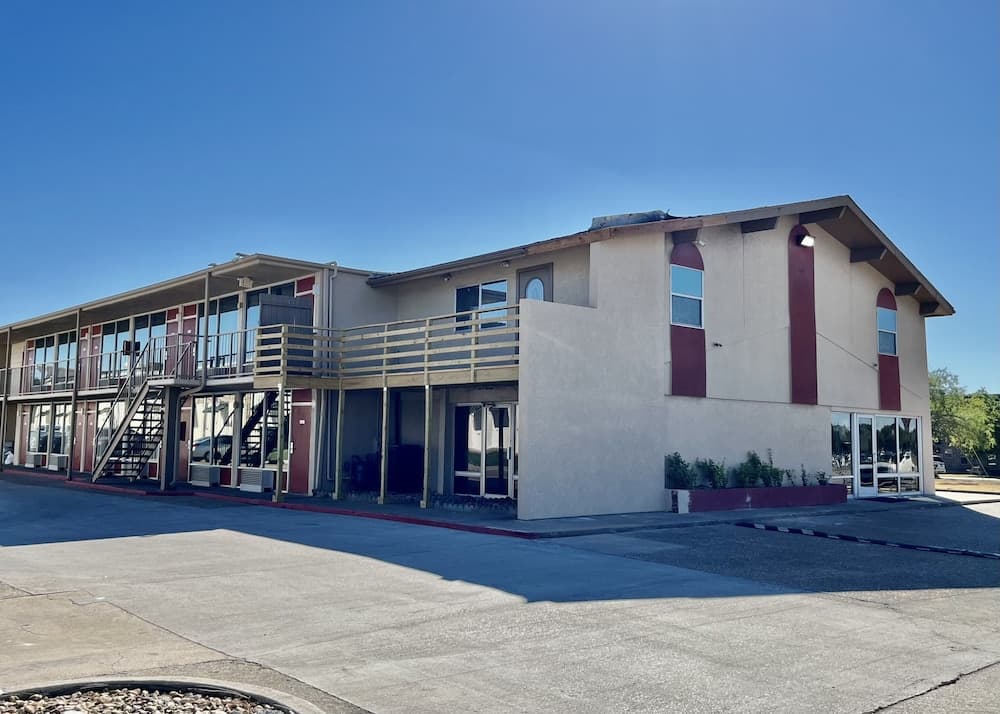 EZ Travel Inn featured exterior or lobby in College Station, TX — similar hotel