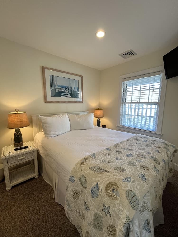 Beach Breeze Inn gallery photo in Falmouth, MA — image 58