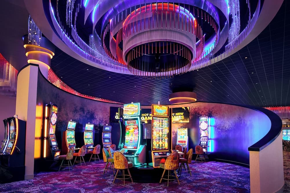 Wind Creek Southland Casino and Hotel interior in Hazel Crest, IL — gallery photo 2