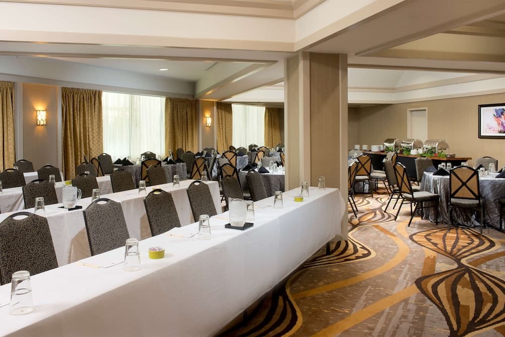 DoubleTree by Hilton Hotel Lafayette gallery photo in Lafayette, LA — image 57