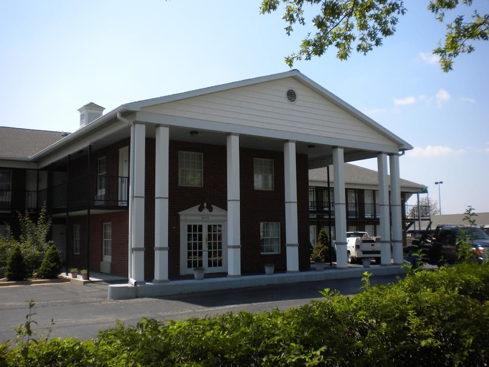 Capital O First Heritage Inn Rantoul IL I 57 — hotel in Rantoul, Illinois