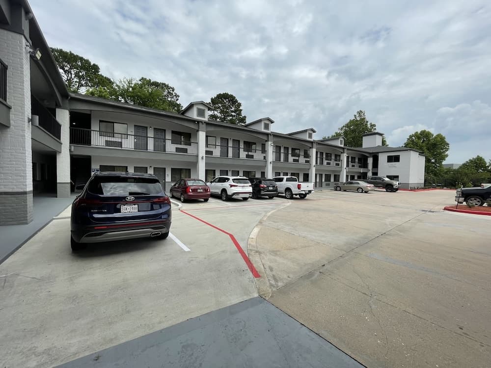 Super Stay Inn Humble IAH East interior in Humble, TX — gallery photo 2