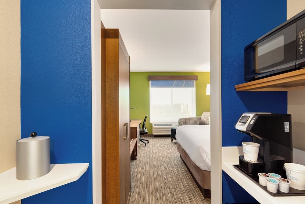 Holiday Inn Express & Suites Hayward - Castro Valley by IHG gallery photo in Hayward, CA — image 15