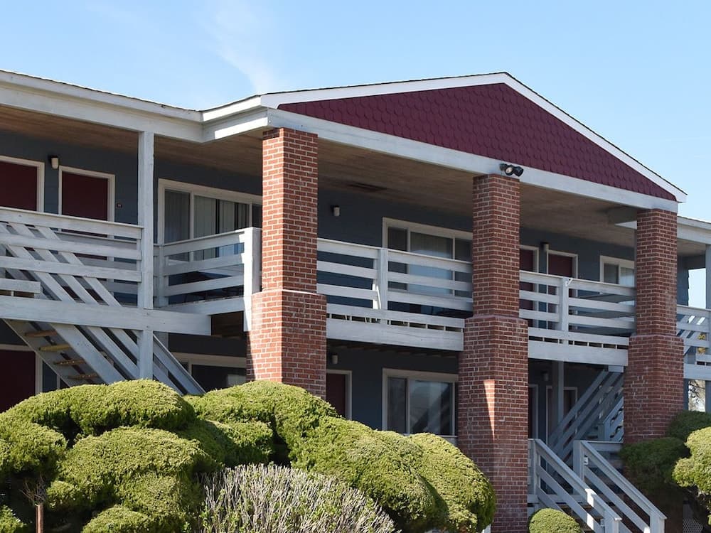 Montauk Oceanside Suites featured exterior or lobby in Montauk, NY — similar hotel