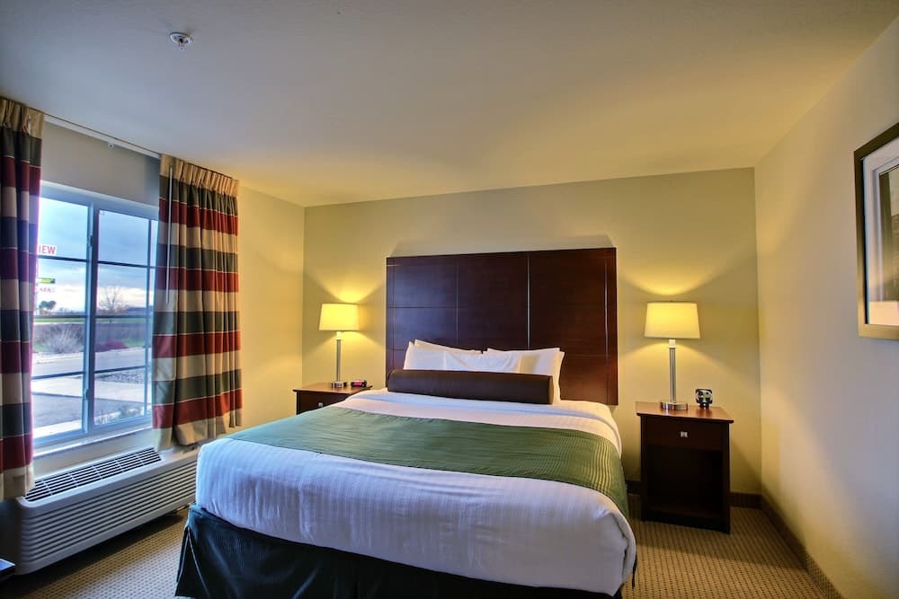 AmericInn by Wyndham Oshkosh property views in Oshkosh, WI — gallery photo 3