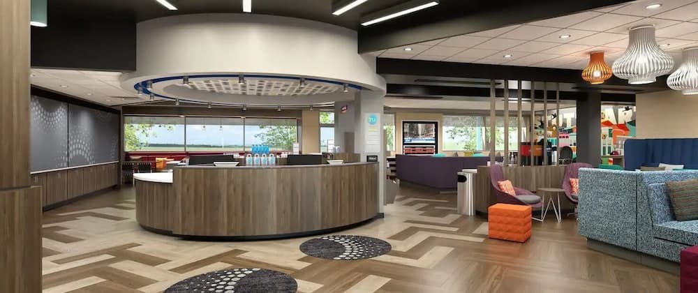 Tru by Hilton Chesterfield Township Detroit interior in New Baltimore, MI — gallery photo 2