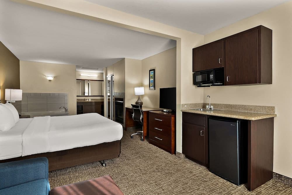 Comfort Inn & Suites Sequoia/Kings Canyon gallery photo in Three Rivers, CA — image 30