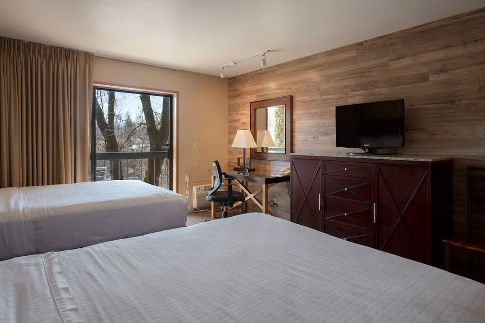 Riverside Inn gallery photo in Grants Pass, OR — image 25