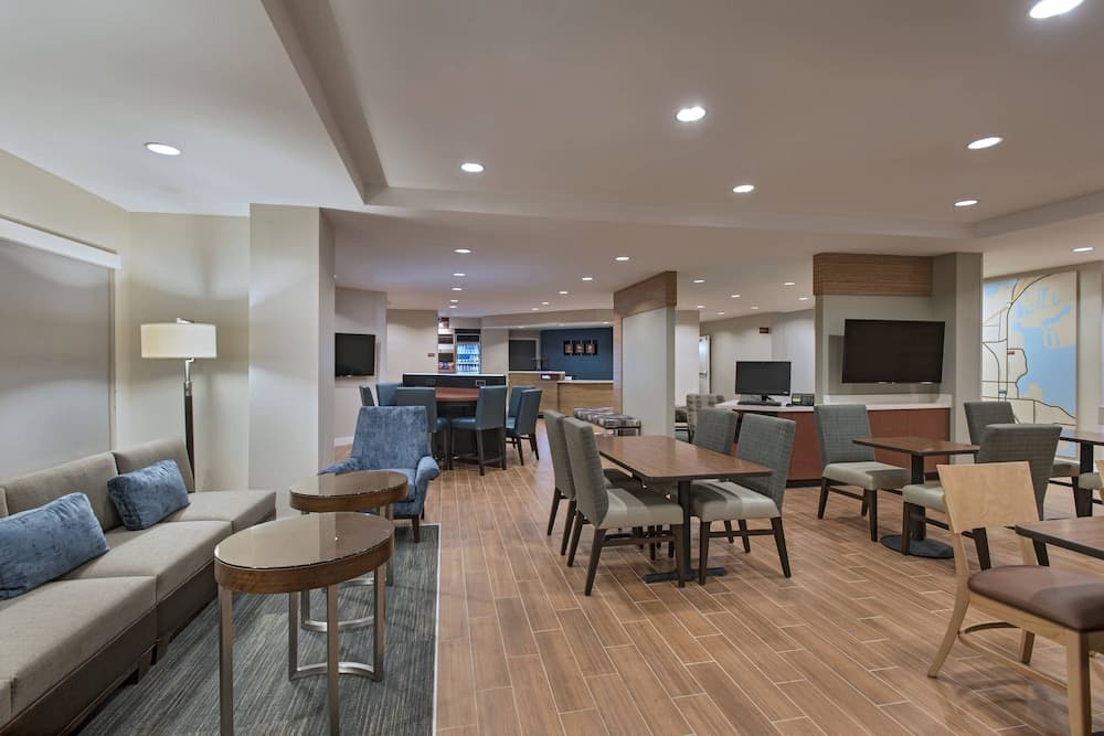 TownePlace Suites by Marriott Lakeland interior in Lakeland, FL — gallery photo 2