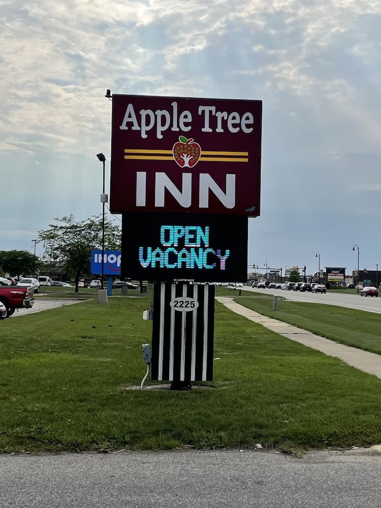 Rodeway Inn & Suites Saginaw I-675 gallery photo in Saginaw, MI — image 46