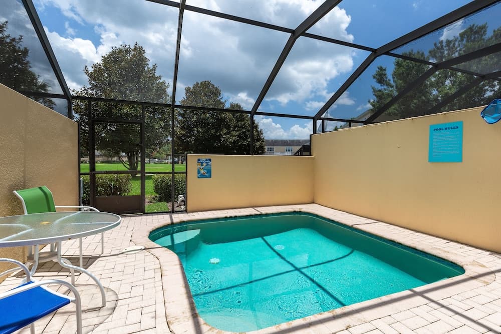 Dream Escape by VillaDirect interior in Kissimmee, FL — gallery photo 2