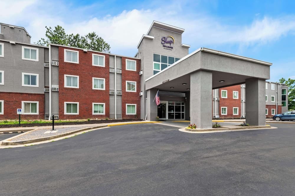 Sleep Inn & Suites Pigeon Forge - Downtown featured exterior or lobby in Pigeon Forge, TN — similar hotel