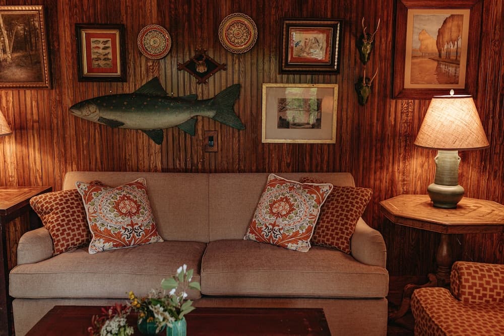 Deer Mountain Inn property views in Haines Falls, NY — gallery photo 3