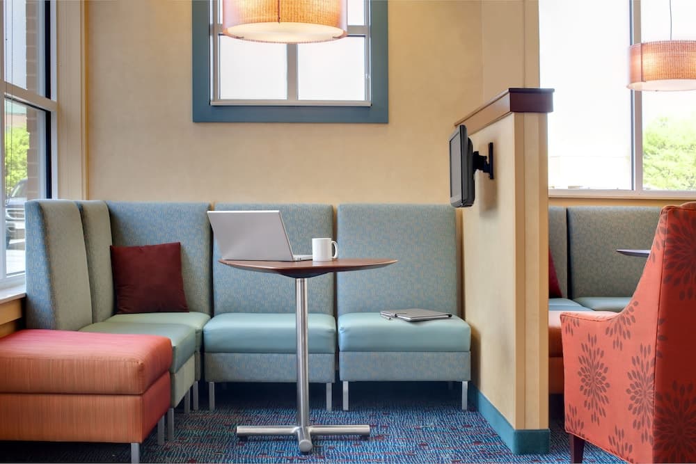 Residence Inn New York The Bronx At Metro Center Atrium gallery photo in Bronx, NY — image 22