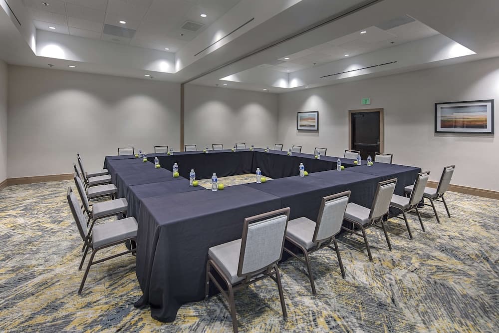 DoubleTree by Hilton Hotel Modesto gallery photo in Modesto, CA — image 21