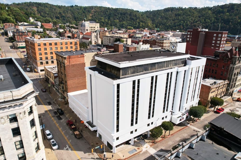 The McLure Hotel and Conference Center — hotel in Wheeling, West Virginia