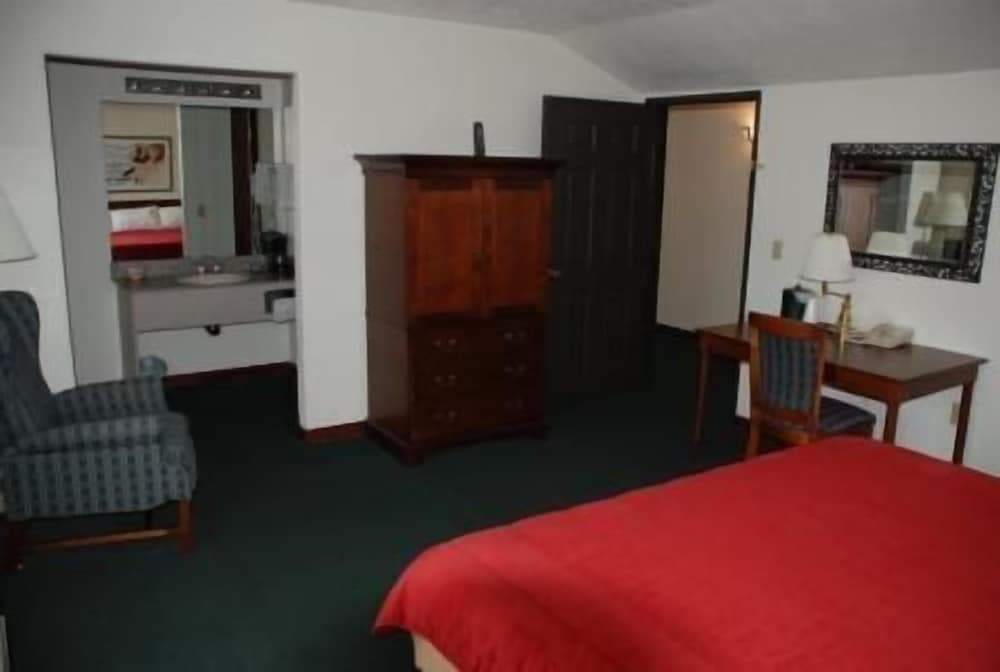 Beaver Dam Lodge property views in Littlefield, AZ — gallery photo 3