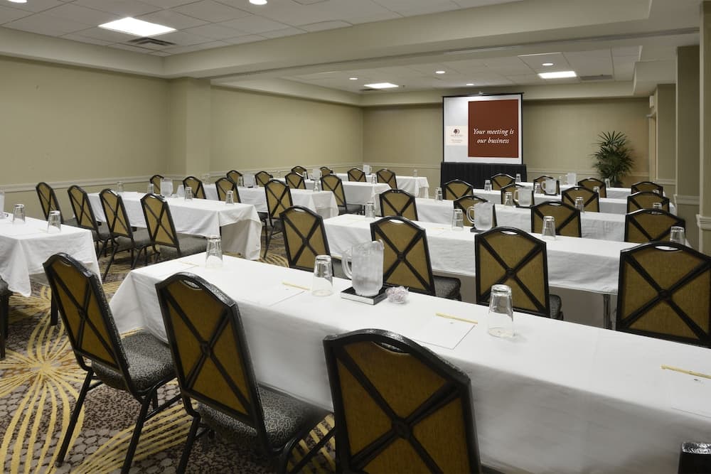 DoubleTree by Hilton Hotel Lafayette gallery photo in Lafayette, LA — image 5