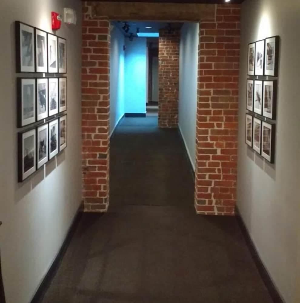 St Paul Hotel Wooster interior in Wooster, OH — gallery photo 2