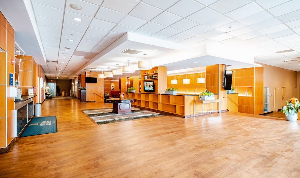 Metro Points Hotel interior in Hyattsville, MD — gallery photo 2