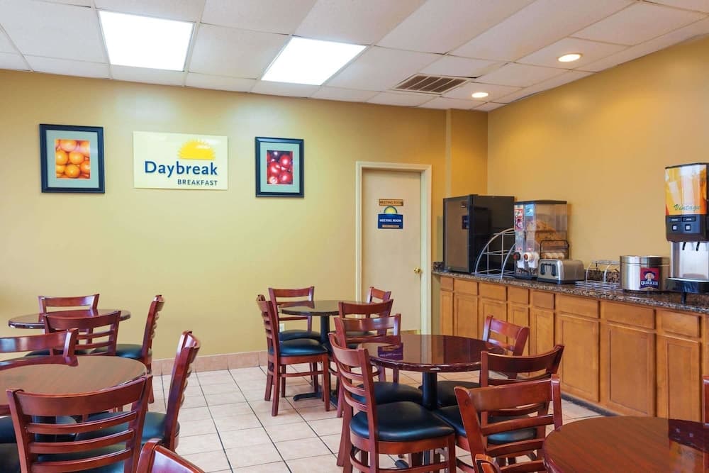 Baymont by Wyndham Lafayette — hotel in Lafayette, Louisiana