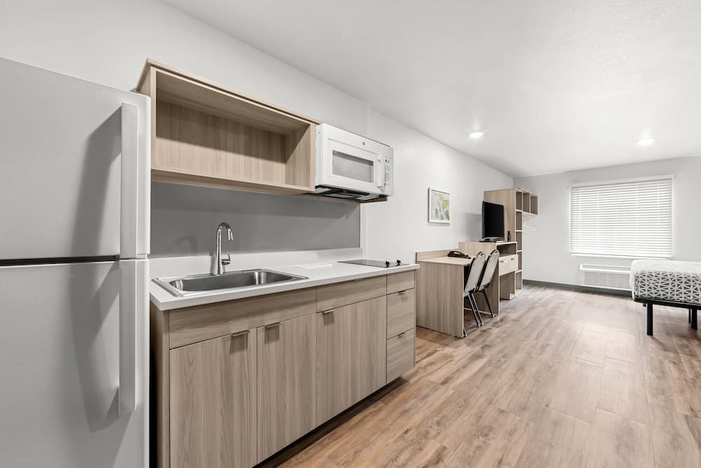 WoodSpring Suites Oak Ridge Knoxville interior in Oak Ridge, TN — gallery photo 2