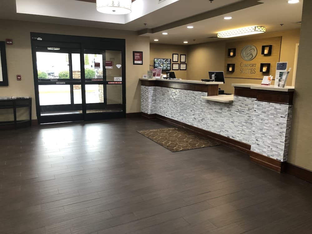 Comfort Suites Johnson City near University gallery photo in Johnson City, TN — image 18