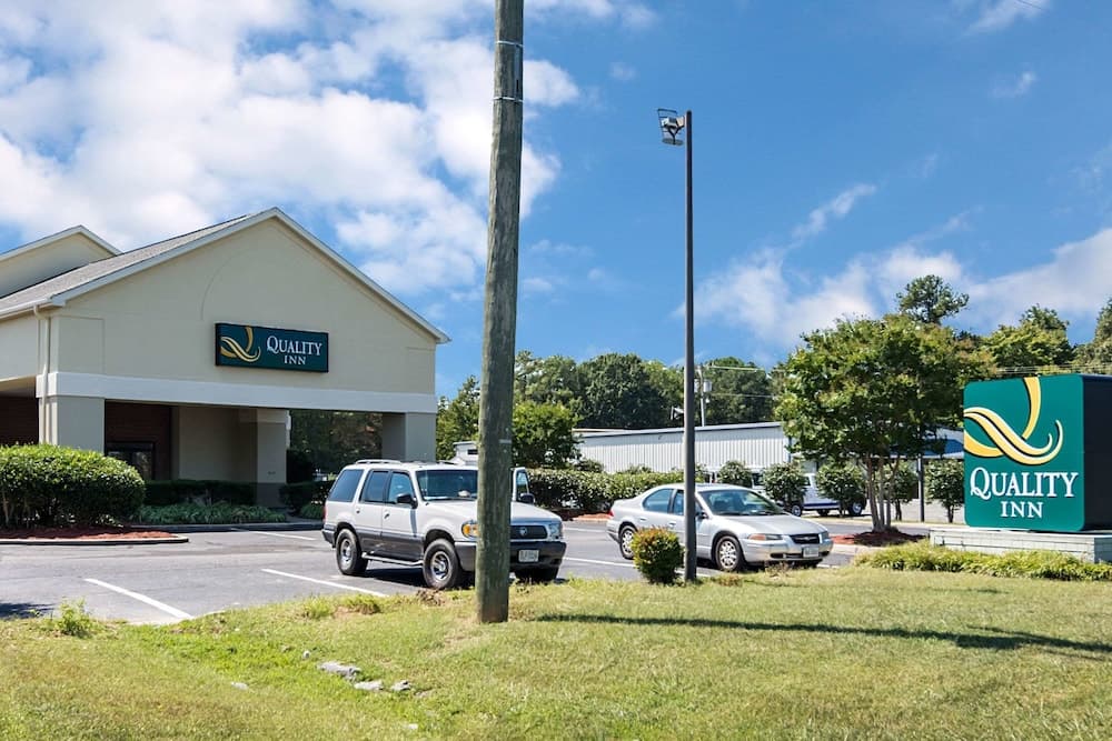 Quality Inn Warsaw near Rappahannock River featured exterior or lobby in Warsaw, VA — similar hotel