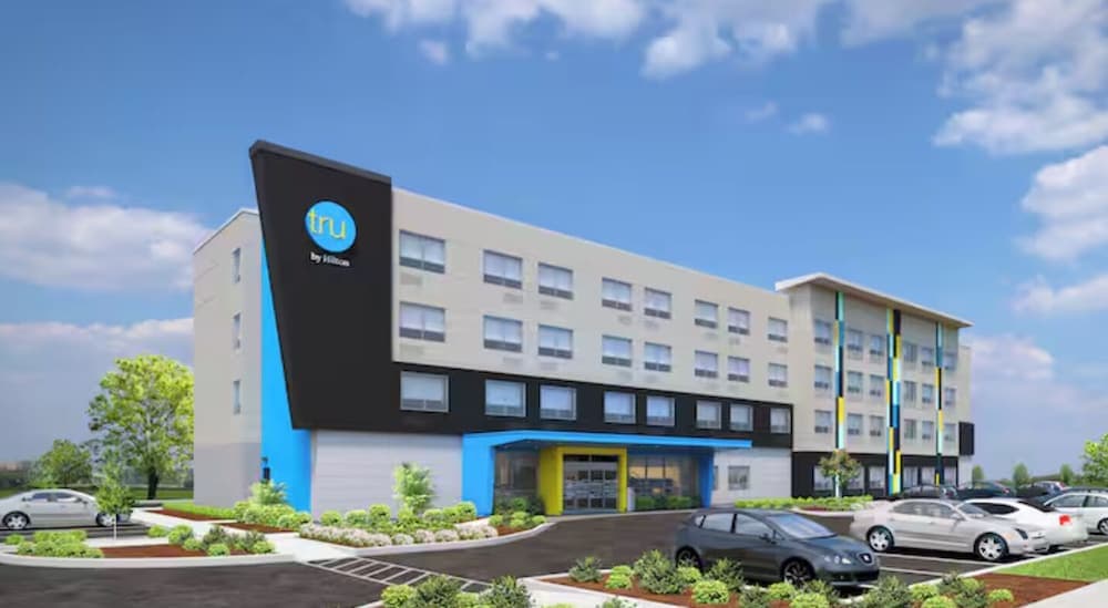 Tru By Hilton Madison East featured exterior or lobby in Madison, WI — similar hotel