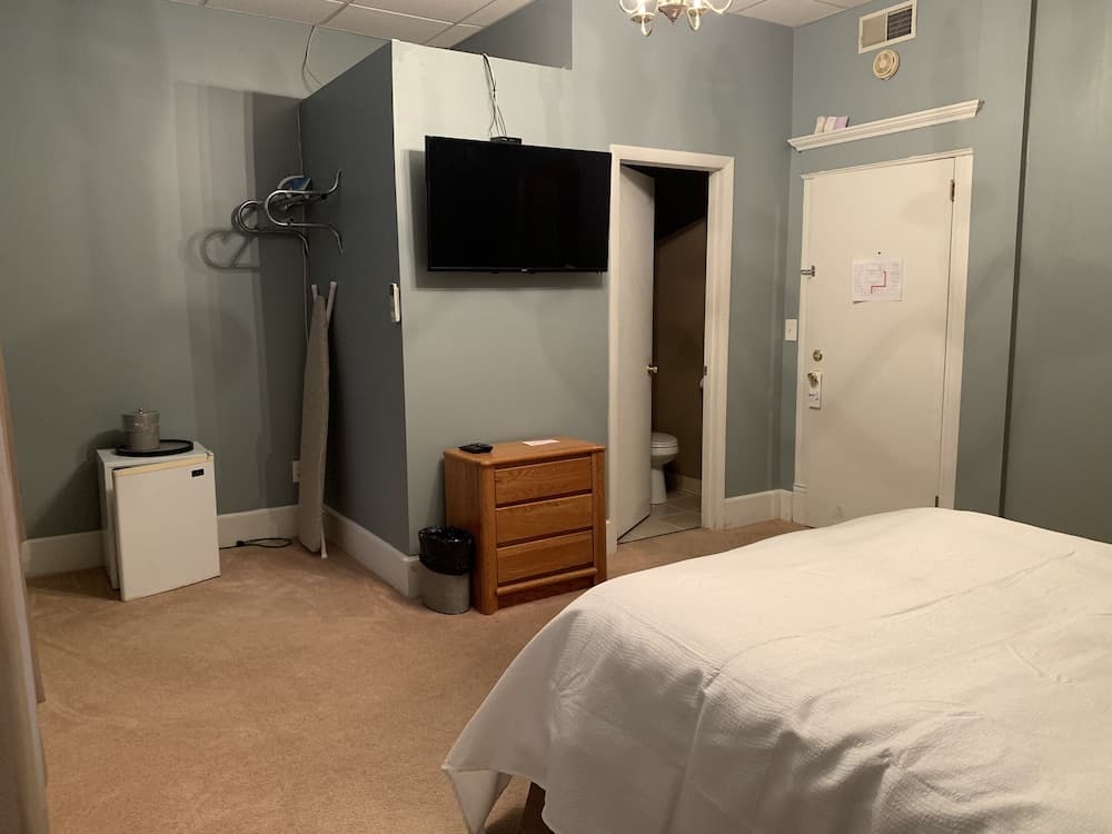 The Hotel Belvidere gallery photo in Hawley, PA — image 14
