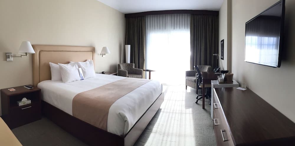 Pelicanstay at Newport gallery photo in Jersey City, NJ — image 7