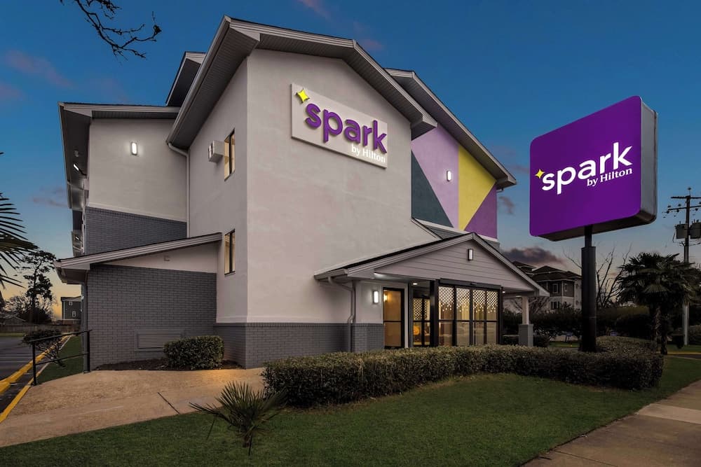 Spark by Hilton Norfolk property views in Norfolk, VA — gallery photo 3