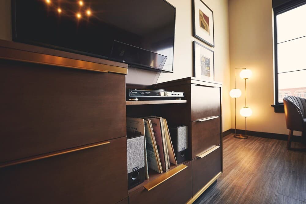 Hotel Vandivort gallery photo in Springfield, MO — image 71