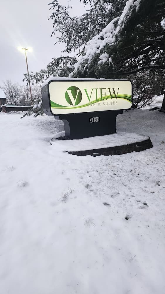 The View Inn & Suites featured exterior or lobby in Bethlehem, PA — similar hotel