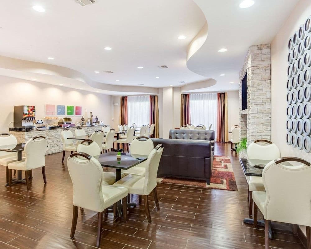 Comfort Suites Mandeville - Covington gallery photo in Mandeville, LA — image 21