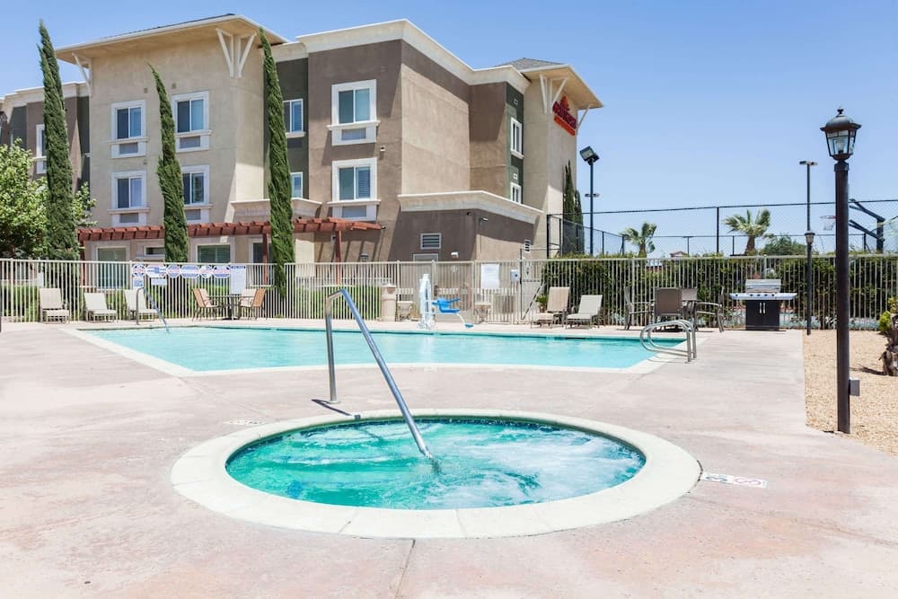 Hawthorn Suites by Wyndham Victorville gallery photo in Victorville, CA — image 26