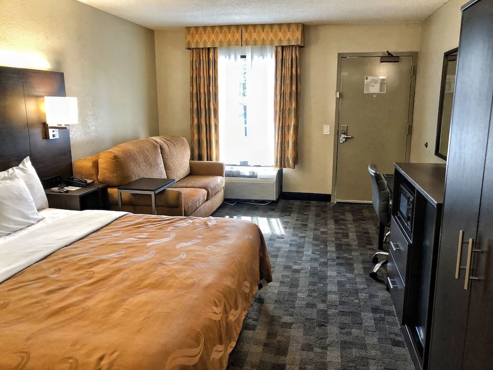 Quality Inn Riverside near UCR and Downtown property views in Riverside, CA — gallery photo 3