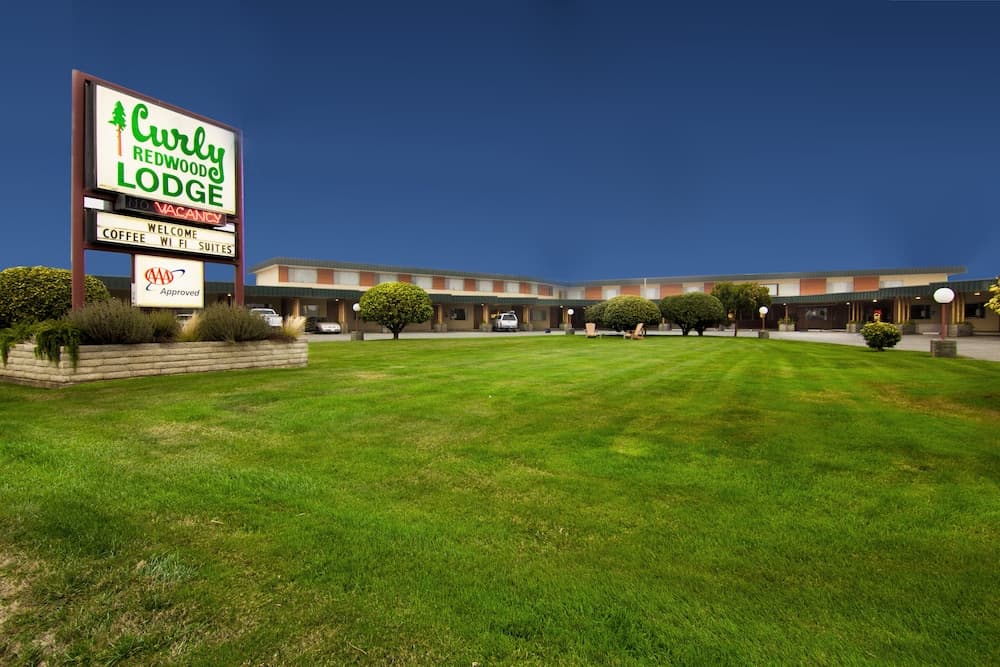 Curly Redwood Lodge — hotel in Crescent City, California