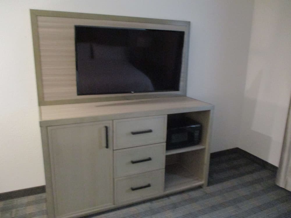 Merica Inn & Suites interior in Wills Point, TX — gallery photo 2