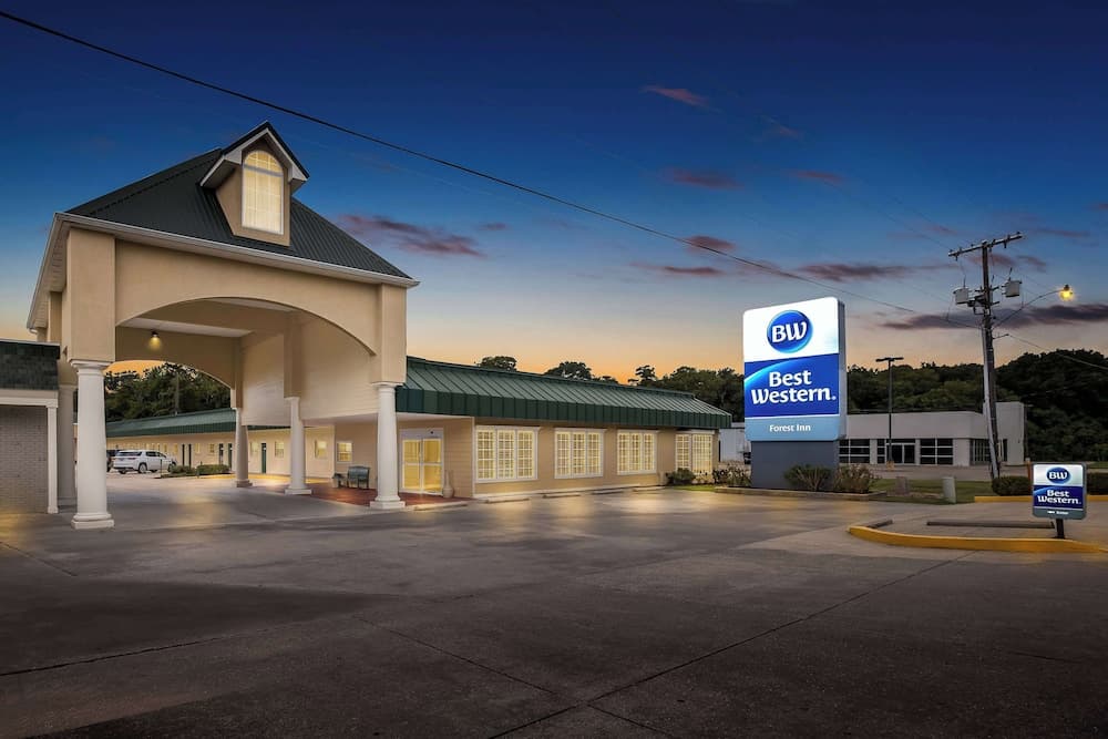 Best Western Forest Inn featured exterior or lobby in Franklin, LA — similar hotel