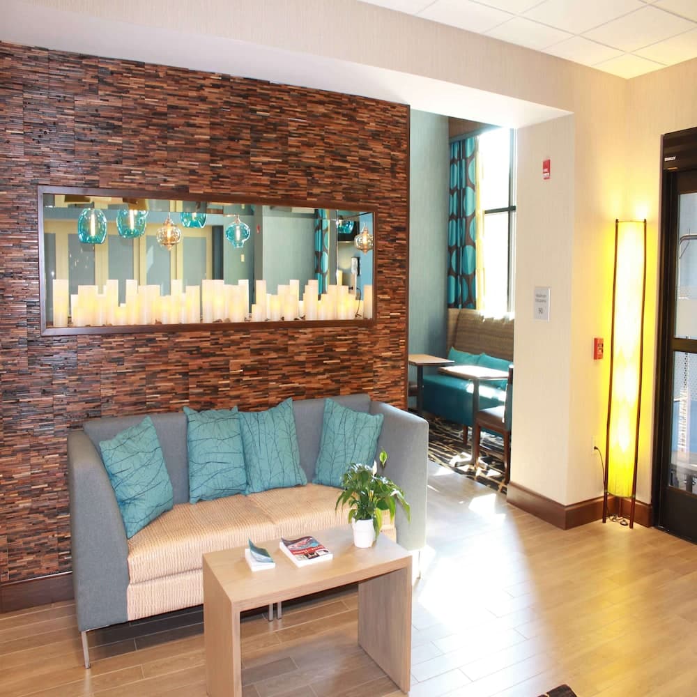 Hampton Inn & Suites Stroudsburg Pocono Mountains property views in Stroudsburg, PA — gallery photo 3