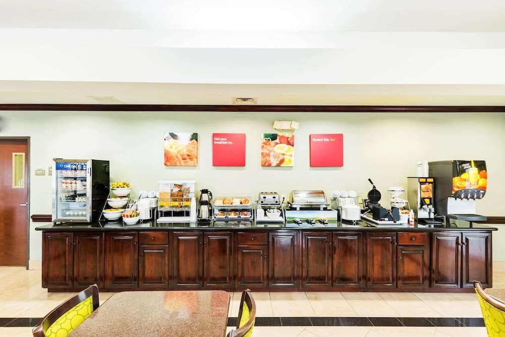 Comfort Suites Beaumont I-10 gallery photo in Beaumont, TX — image 8