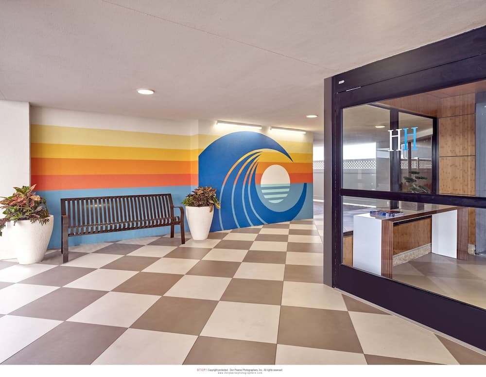 Henlopen Oceanfront Hotel interior in Rehoboth Beach, DE — gallery photo 2