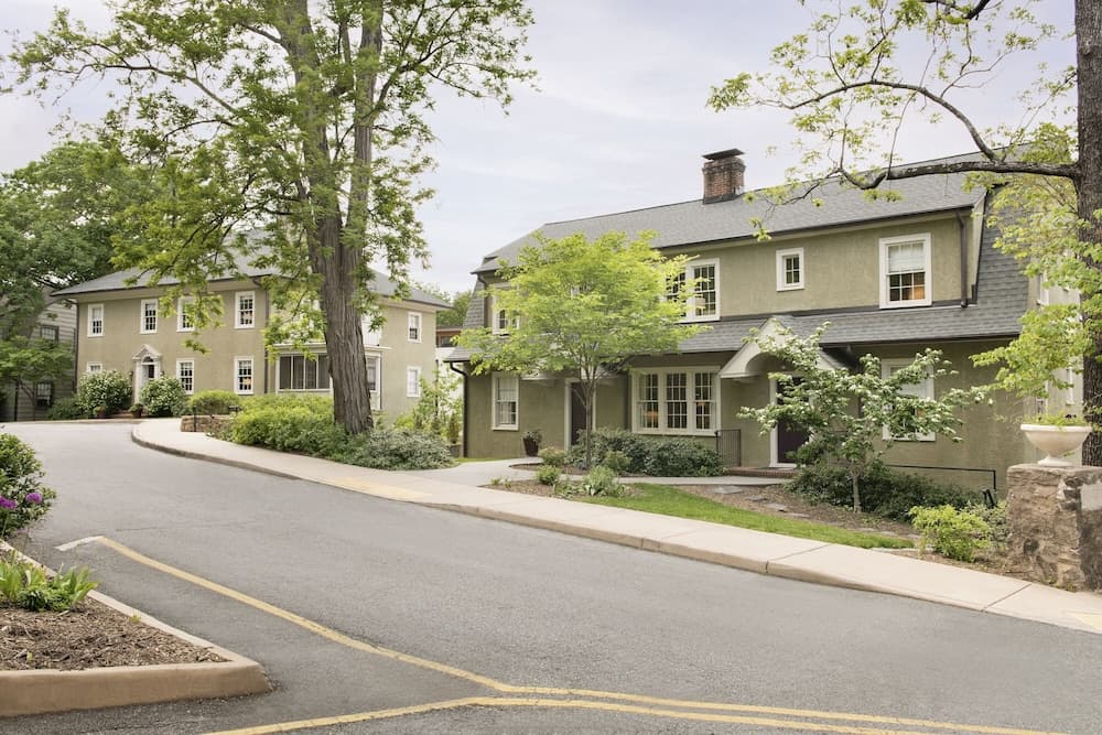Oakhurst Inn at the University gallery photo in Charlottesville, VA — image 22