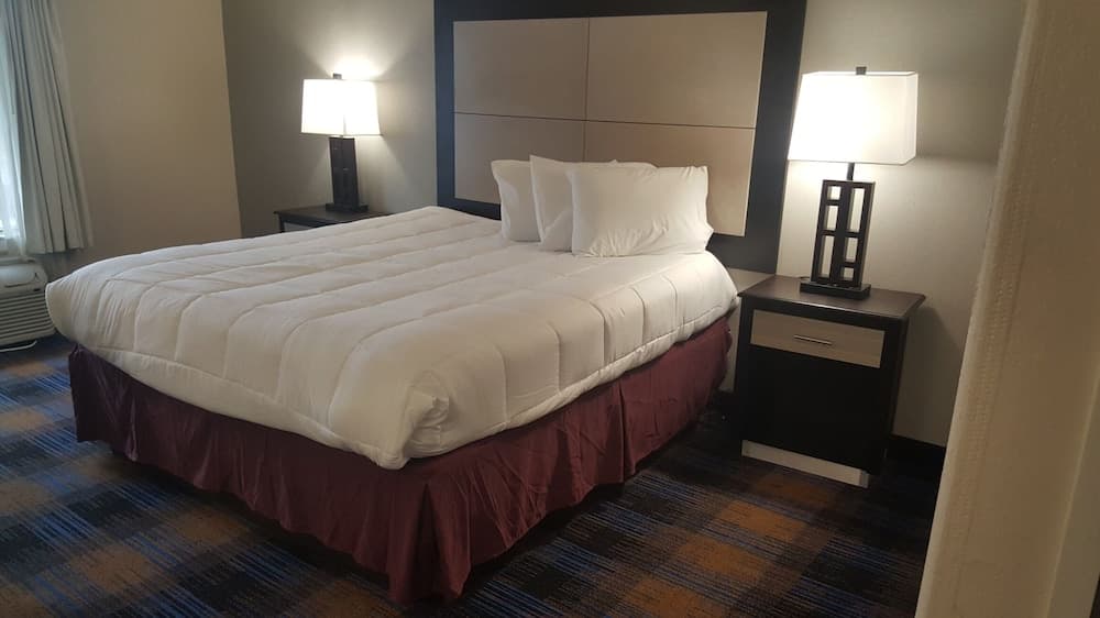 Regency inn and Suites interior in Pensacola, FL — gallery photo 2