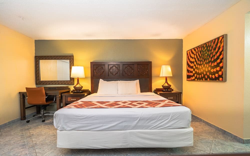 Sevilla Inn - Near Medieval Times property views in Kissimmee, FL — gallery photo 3